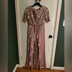 Adrianna Papell Evening/Wedding Gown Mauve/Rose Gold Size 4